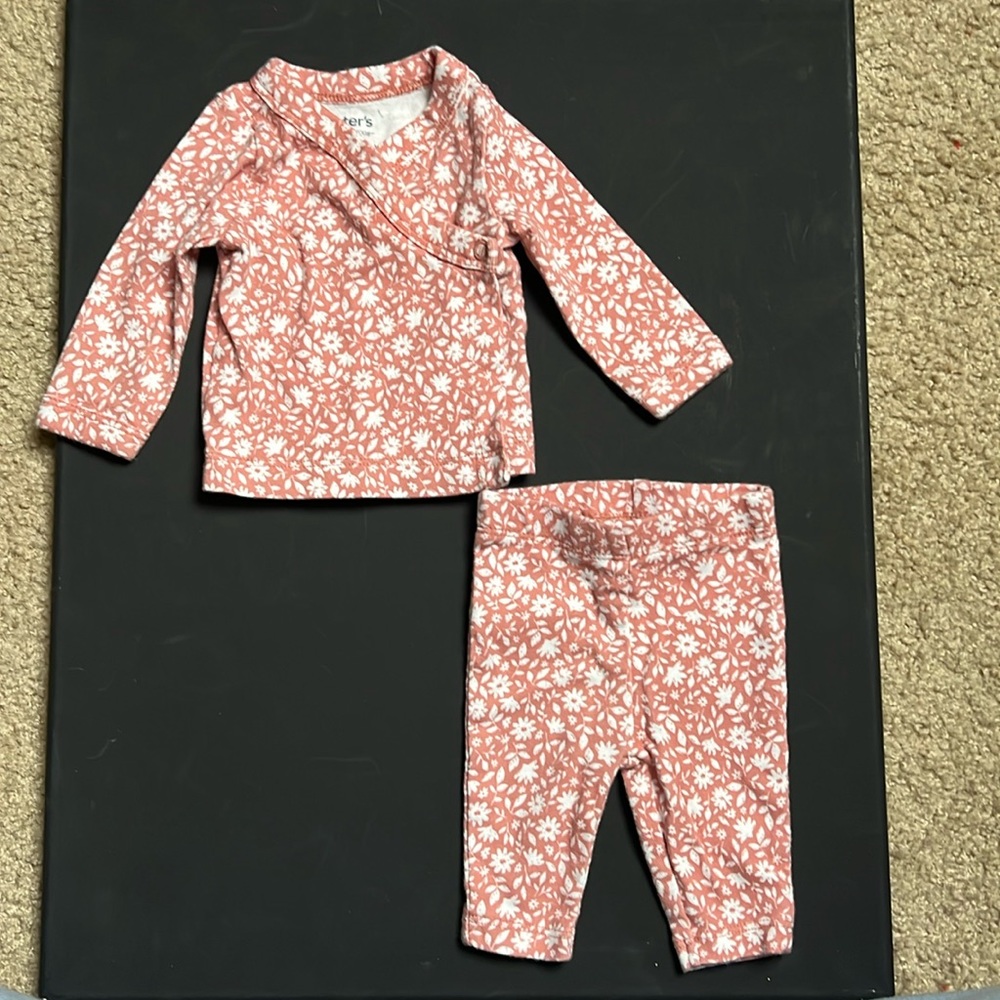 Nice, Carter’s floral outfit
